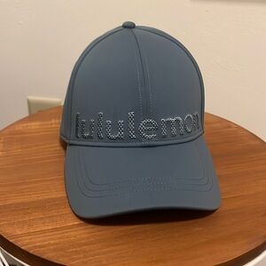 Lululemon baseball hat-never worn